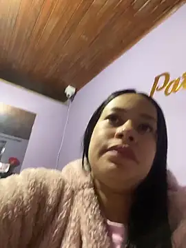 Snapshot of PaulaCruz01 chatting on 11-20-25, 01:17 PaulaCruz01 online show from 11-20-25, 01:17