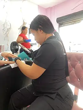 Snapshot of PaulaCruz01 chatting on 11-21-25, 08:29 PaulaCruz01 online show from 11-21-25, 08:29