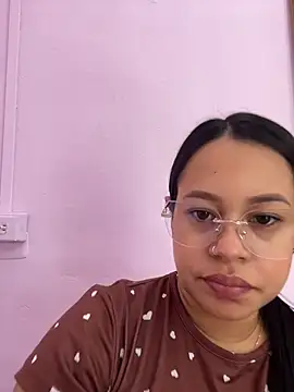 Snapshot of PaulaCruz01 chatting on 02-25-26, 07:23 PaulaCruz01 online show from 02-25-26, 07:23