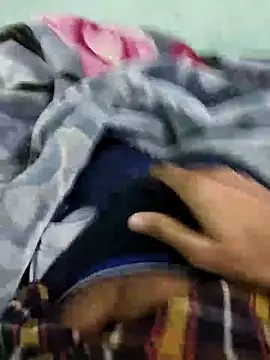 Snapshot of Virgin18year_old chatting on 12-05-25, 03:04 Virgin18year old online show from 12-05-25, 03:04