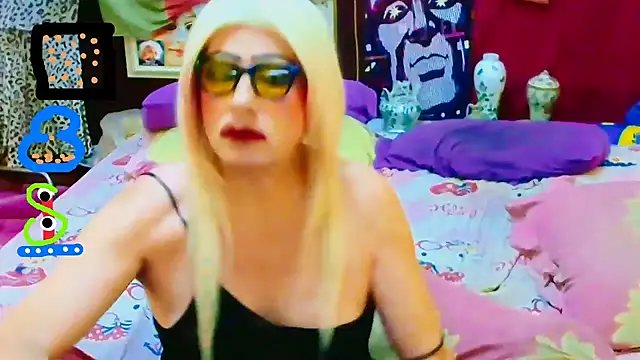 horni4luv online show from 12-17-25, 11:00