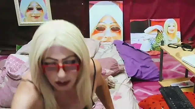 horni4luv online show from 04-10-26, 08:46