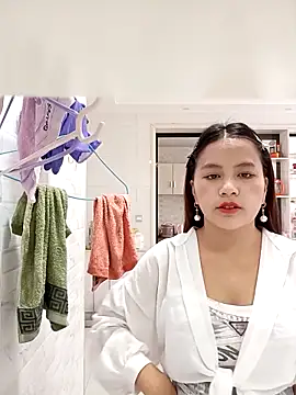 love-xx online show from 10-29-25, 01:19