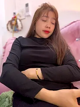 kitty-20x online show from 12-17-25, 08:59