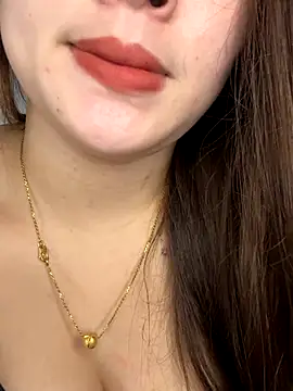 Snapshot of helo-kitty chatting on 11-08-25, 02:34 helo-kitty online show from 11-08-25, 02:34