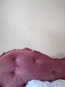 Snapshot of helo-kitty chatting on 11-28-25, 07:55 helo-kitty online show from 11-28-25, 07:55