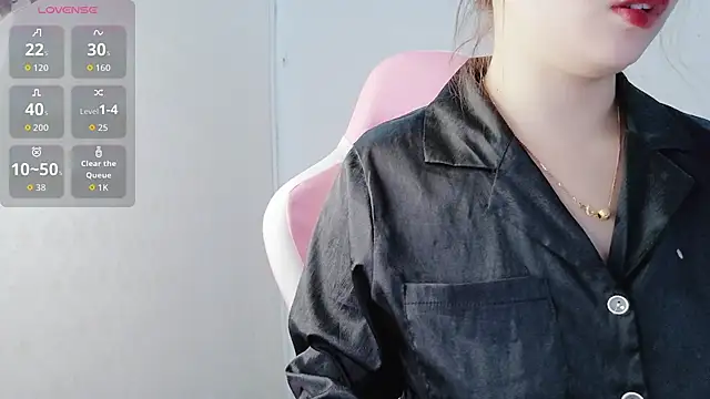 helo-kitty online show from 12-21-25, 01:40