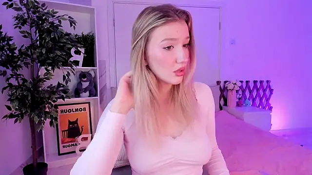 Snapshot of Synrix chatting on 02-10-26, 07:12 Synrix online show from 02-10-26, 07:12