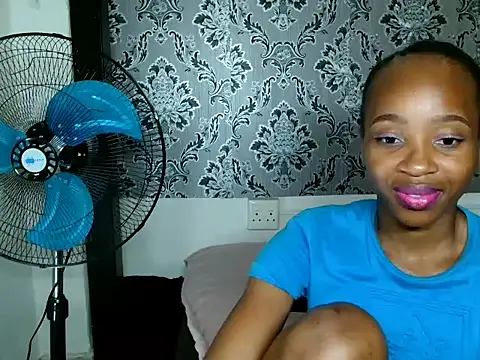 Patronaxxx online show from 10-22-25, 05:56