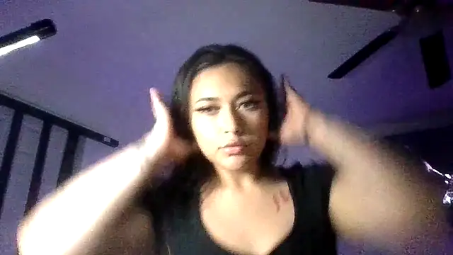 Snapshot of playxrated chatting on 05-14-26, 11:06 playxrated online show from 05-14-26, 11:06