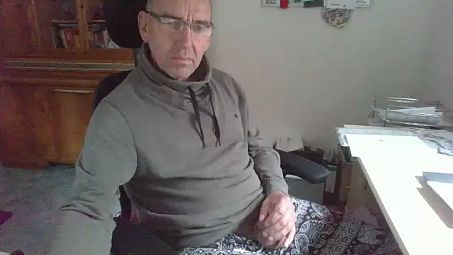 Lutzi1970 online show from 11-21-25, 10:58