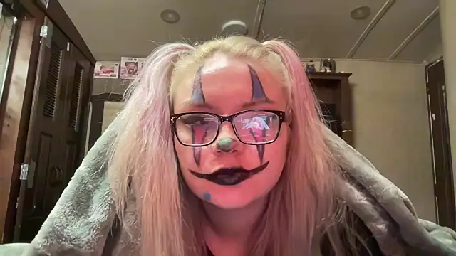 lostinherwonderland online show from 10-25-25, 07:27