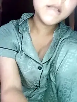 Quynhsumon online show from 04-08-26, 06:35