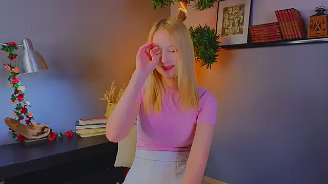 YungLyssy online show from 11-08-25, 03:18