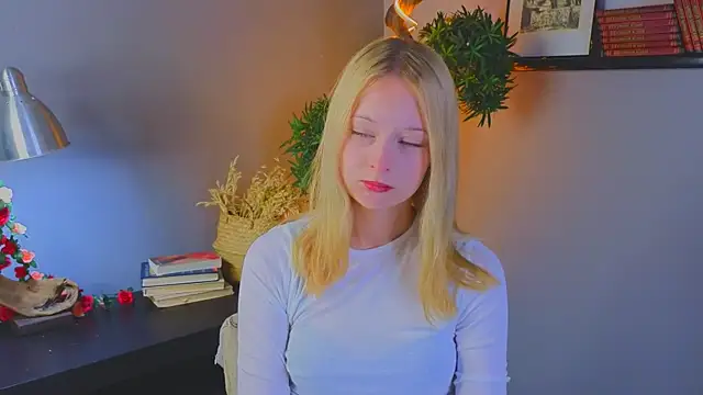 YungLyssy online show from 11-09-25, 03:05