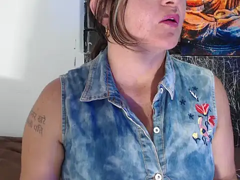 Debora Cienfuegos25 online show from 11-09-25, 01:15