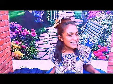 Snapshot of IndianPretty1 chatting on 11-09-25, 05:39 IndianPretty1 online show from 11-09-25, 05:39