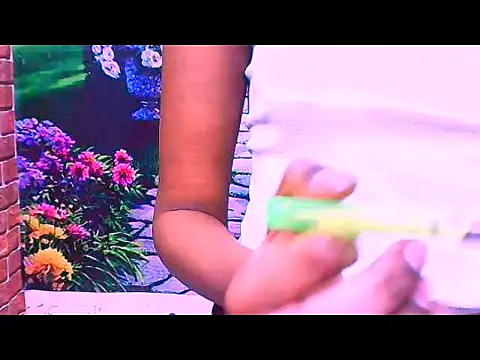 Snapshot of IndianPretty1 chatting on 11-12-25, 05:08 IndianPretty1 online show from 11-12-25, 05:08