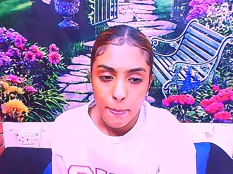 Snapshot of IndianPretty1 chatting on 11-16-25, 05:13 IndianPretty1 online show from 11-16-25, 05:13