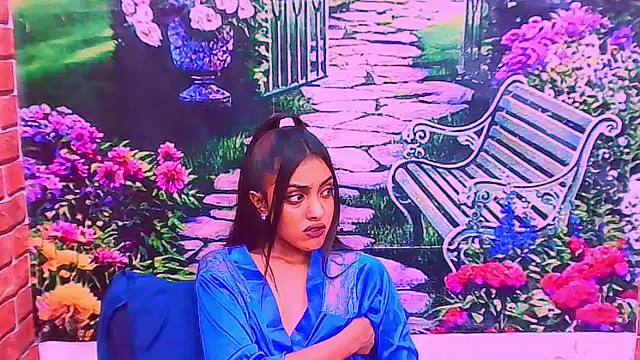 Snapshot of IndianPretty1 chatting on 11-27-25, 07:32 IndianPretty1 online show from 11-27-25, 07:32