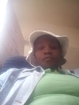 blackbeautyxx92 online show from 11-04-25, 08:46