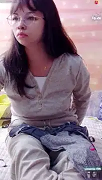 Snapshot of Maomilove1 chatting on 04-28-26, 02:11 Maomilove1 online show from 04-28-26, 02:11