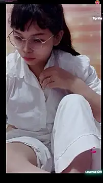 Snapshot of Maomilove1 chatting on 05-19-26, 02:56 Maomilove1 online show from 05-19-26, 02:56