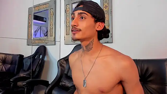 Mr Strike online show from 10-23-25, 02:44