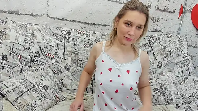 Tenderly Sophie online show from 11-05-25, 01:16