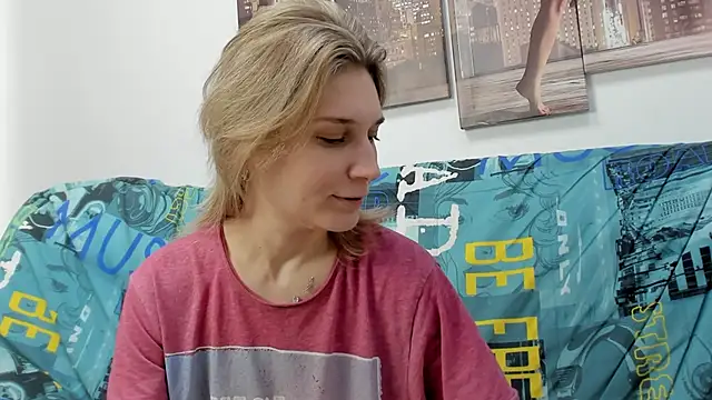 Tenderly Sophie online show from 02-06-26, 01:21