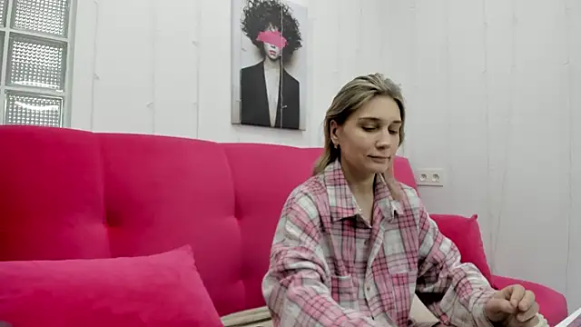 Tenderly Sophie online show from 02-12-26, 01:33