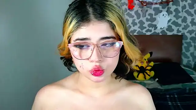 Dafne Delayne online show from 10-22-25, 08:08