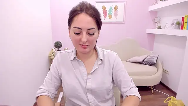 Snapshot of NoraSimons chatting on 10-28-25, 10:30 NoraSimons online show from 10-28-25, 10:30