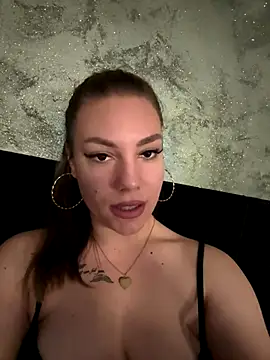 KittenKarlla online show from 11-05-25, 07:36