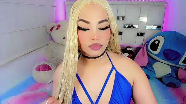 Snapshot of Alannys_xHotx chatting on 05-10-26, 01:33 Alannys xHotx online show from 05-10-26, 01:33