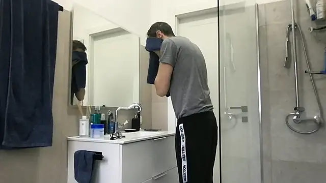 LukaShyGuy online show from 01-06-26, 07:34