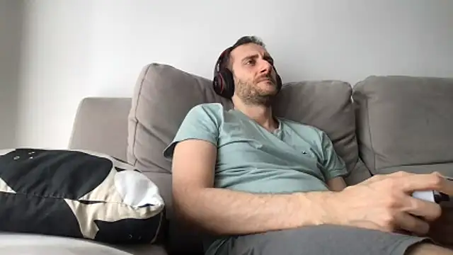 LukaShyGuy online show from 06-06-26, 07:57