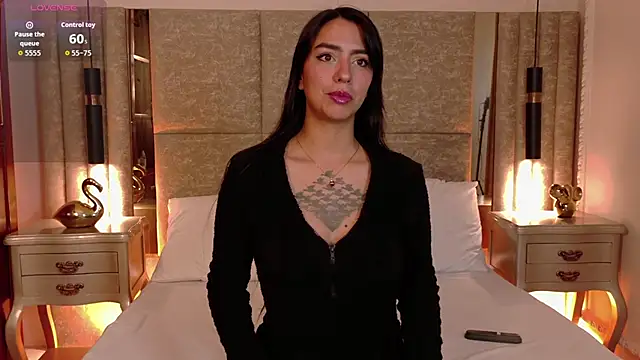 Penelope-Cross online show from 11-05-25, 02:28