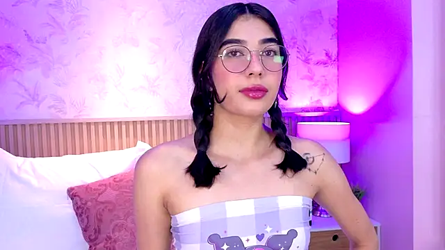 AdelineJhones online show from 11-09-25, 02:26