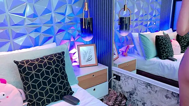 AdelineJhones online show from 03-21-26, 02:31