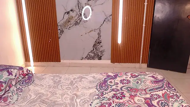 rosselyn  online show from 12-20-25, 12:34