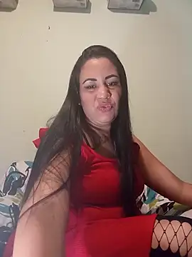 Snapshot of LeilaTaylor chatting on 11-06-25, 01:45 LeilaTaylor online show from 11-06-25, 01:45