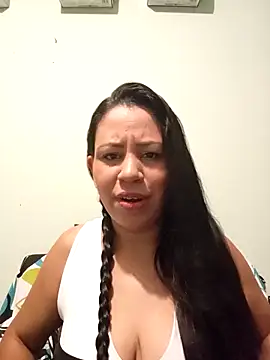 Snapshot of LeilaTaylor chatting on 11-14-25, 12:59 LeilaTaylor online show from 11-14-25, 12:59