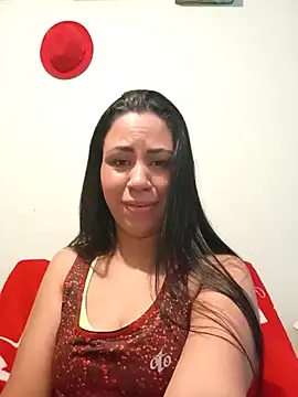 Snapshot of LeilaTaylor chatting on 12-02-25, 02:34 LeilaTaylor online show from 12-02-25, 02:34