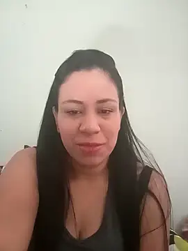 Snapshot of LeilaTaylor chatting on 12-05-25, 01:52 LeilaTaylor online show from 12-05-25, 01:52