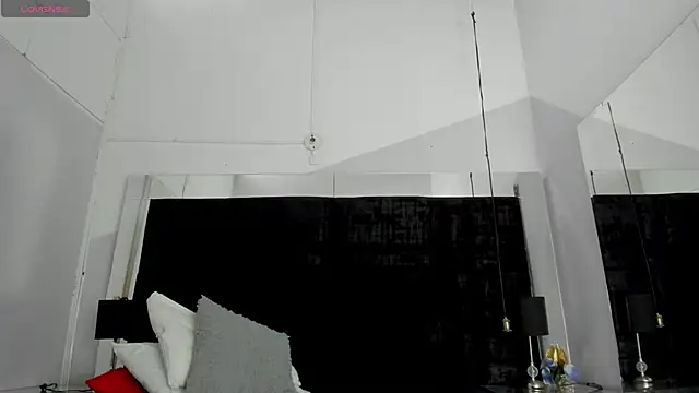 EmmadaSilva online show from 05-26-26, 07:10