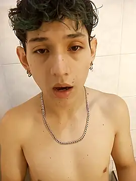 Snapshot of Yorsamm_and_friends chatting on 10-26-25, 12:16 Yorsamm and friends online show from 10-26-25, 12:16