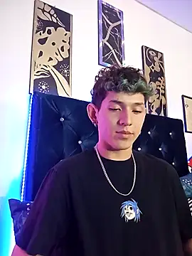 Snapshot of Yorsamm_and_friends chatting on 10-27-25, 12:26 Yorsamm and friends online show from 10-27-25, 12:26