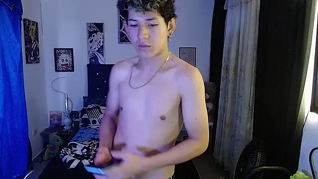 Snapshot of Yorsamm_and_friends chatting on 12-02-25, 02:56 Yorsamm and friends online show from 12-02-25, 02:56