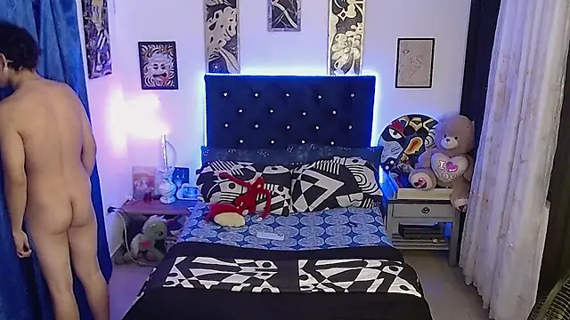 Snapshot of Yorsamm_and_friends chatting on 12-04-25, 10:57 Yorsamm and friends online show from 12-04-25, 10:57